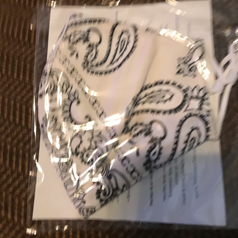 Tory Burch Mask
